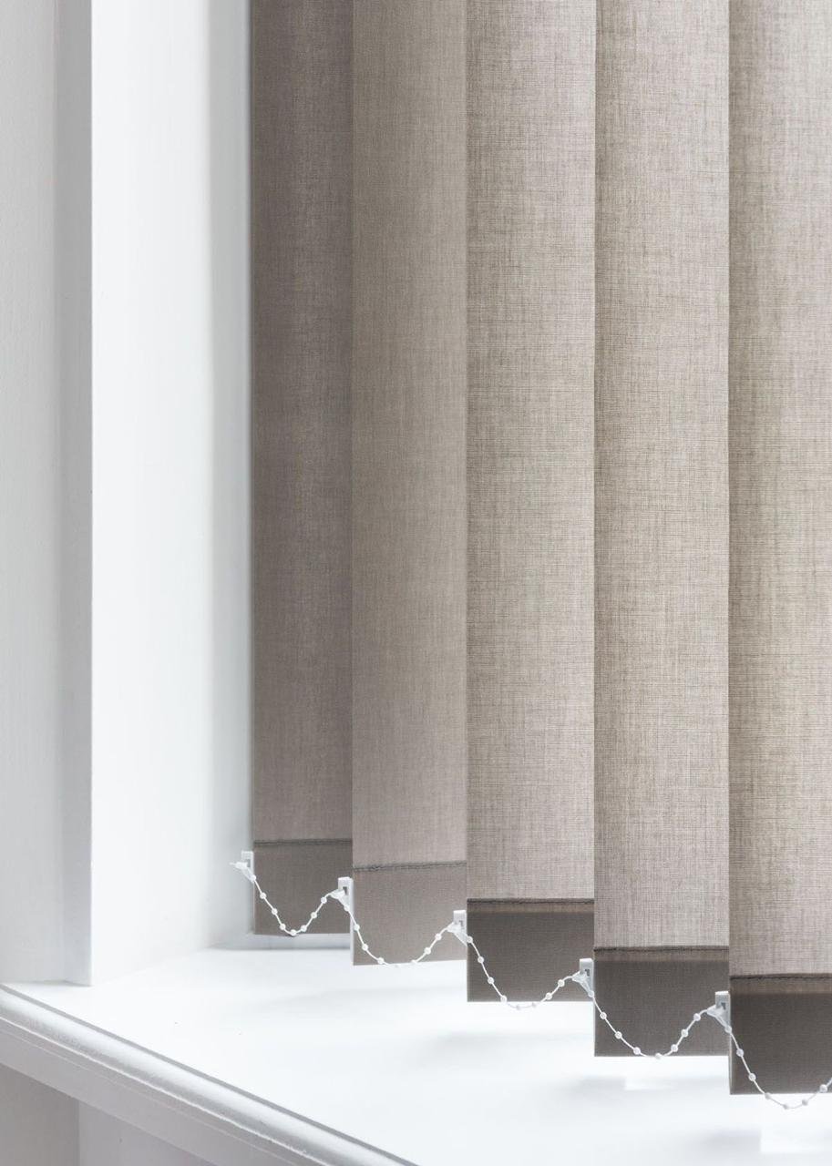 الستارة الرأسية